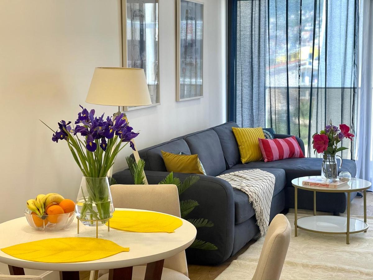 Suncoast Suites Bar Eksteriør billede